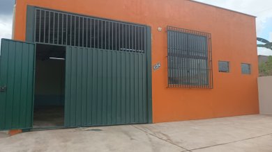 Barracão com 220 M2 no bairro Maria da Silva Maldonado 