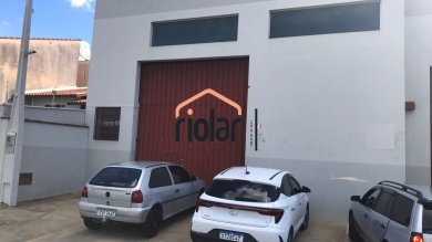 Barracao na Av. Santos Dumont (perto escola ETEC e Hospital Unimed).