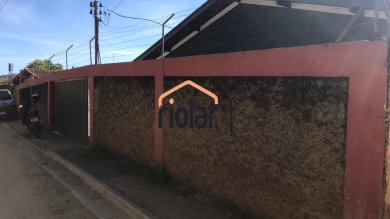 Rancho no loteamento Beira Rio II com fundos para o Rio Pardo.