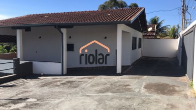 Rancho no loteamento Beira Rio II com fundos para o Rio Pardo.