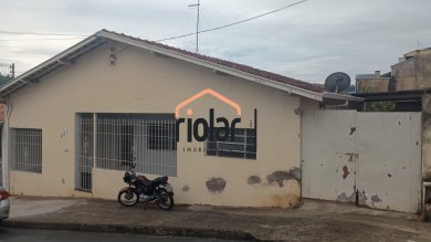 Casa térrea na Vila Formosa, garagem, sala, com 3 dorms (em fase de pintura área externa) 