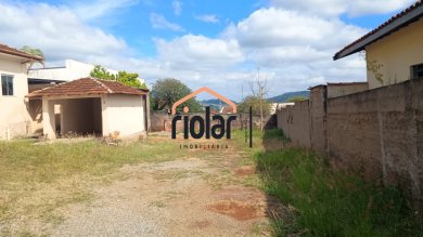 Casa comercial ou residencial na Vila Brasil - excelente espaço para transportadora, estacionamento etc..