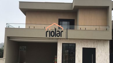 Linda casa em fase final de acabamento no Condominio Residencial dos Lagos. Imovel de alto padrão, fino acabamento. 