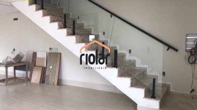 Linda casa em fase final de acabamento no Condominio Residencial dos Lagos. Imovel de alto padrão, fino acabamento. 