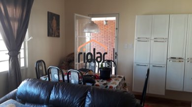 Casa a venda no centro da cidade.