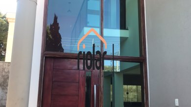 Casa a venda com piscina no Bairro Portal da Boa Vista.