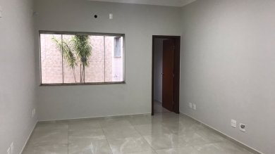Sala comercial no centro 25 M2 com banheiro , copa , cozinha e estaciomento 