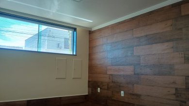 Sala comercial no Centro com recepção, 2 salas com excelente acabamento 