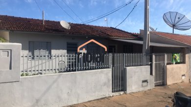 Imovel a venda com duas casas no mesmo terreno na principal avenida do Bairro Vale do Redentor.