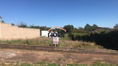Terreno a venda com boa localização no Jardim Margarida. 