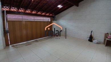 Casa a venda em Tapiratiba.