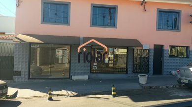 2 salas comerciais com 40 m2 cada sala. Copa e deposito e lavabo. 
