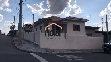Casa para locação no Jd. Sao Roque (perto escola)