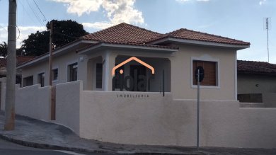 Casa para locação no Jd. Sao Roque (perto escola)
