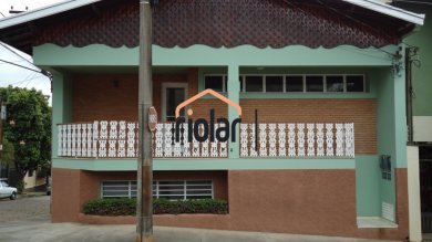 Otima oportunidade no centro da cidade. Sao Duas casas no mesmo terreno com entrada independente