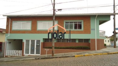 Otima oportunidade no centro da cidade. Sao Duas casas no mesmo terreno com entrada independente