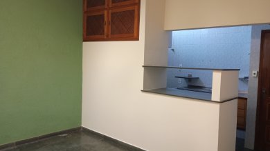 Casa na Vila Formosa com 2 garagens, 3 dorms sendo 1 suíte, cozinha, sala, banheiro social, edícula e elevador.