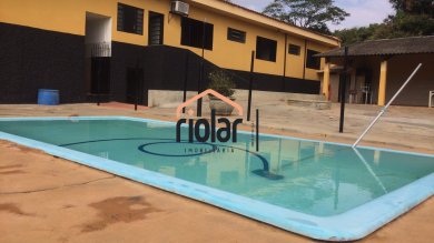 Cachara no Jardim Margarida com 4 dorms , estacionamento, área de lazer, espaço para pomar .