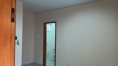 Sala B no Centro com excelente acabamento 