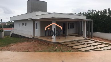 Casa recem construida no Condominio Monte Carlo (Beira Rio).